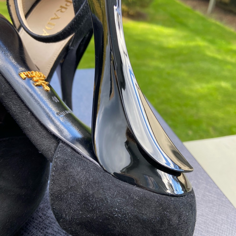 New in Box Genuine Prada Black/Brown Suede Heels. Women’s 10M, 40 European - Picture 8 of 11